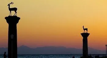 Royal Centre アパートホテル 2*