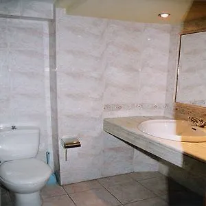 Aparthotel Royal Centre