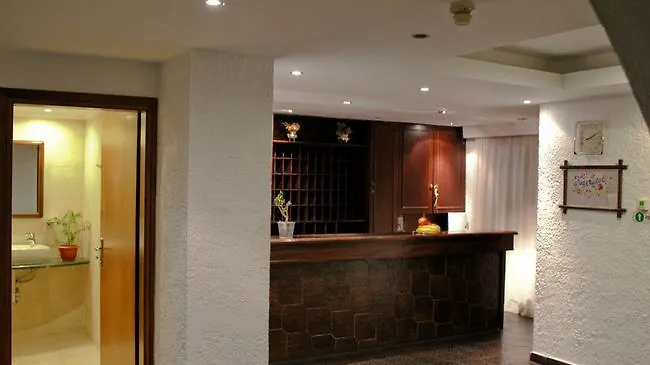 Royal Centre Apart Otel 2*