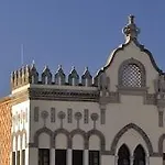 Royal Centre Aparthotel